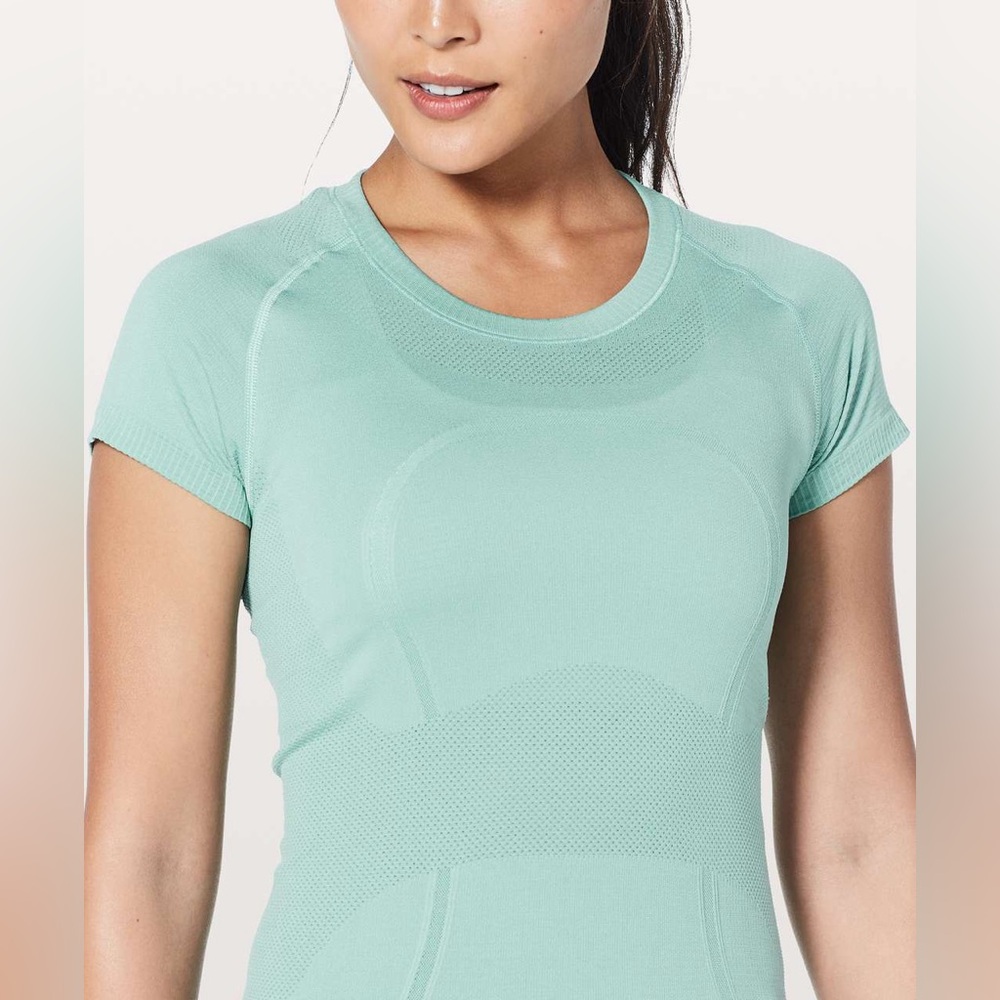 Lululemon Swiftly Tech Short Sleeve Crew - Picture 3 of 8